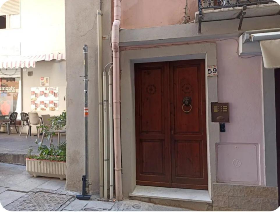 Castello Camera Privata, Nell'Appartamento Condiviso カリアリ エクステリア 写真